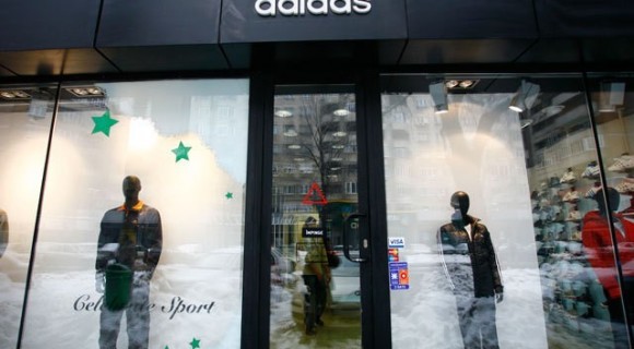 Prăbușirea Adidas pe fundal de COVID-19. Profitul net a scăzut cu 96%