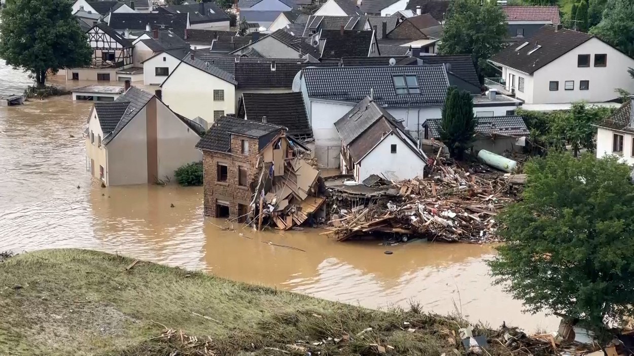 Inundaţiile din Germania îi vor costa pe asigurători până la 5 miliarde de euro