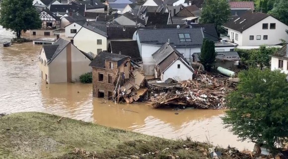 Inundaţiile din Germania îi vor costa pe asigurători până la 5 miliarde de euro