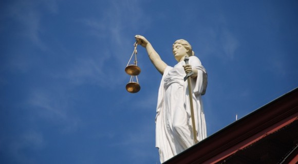 Modificări în completurile de judecată ale Colegiului civil, comercial şi de contencios administrativ al Curţii de Apel Chişinău