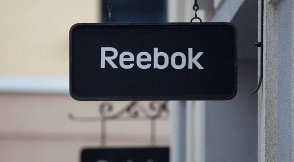 Adidas va vinde Reebok pentru 2,1 miliarde euro
