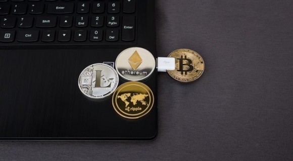 Raliu pe piaţa crypto: Bitcoin şi Ethereum se întorc la nivelurile înregistrate înainte de decizia autorităţilor chineze, care au declarat ilegale toate tranzacţiile cu monede digitale
