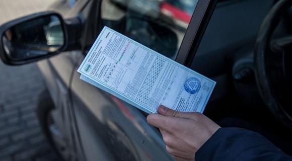 Amenzi de 10 ori mai mari pentru conducerea autovehiculului fără deţinerea poliţei de asigurare obligatorie de răspundere civilă