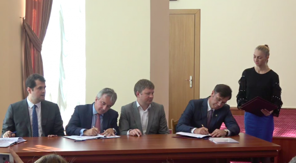 Un grup de investitori străini, împreună cu BERD, intră pe piața bancară din Republica Moldova. A fost semnat contractul de vânzare-cumpărare a acțiunilor Moldova-Agroindbank